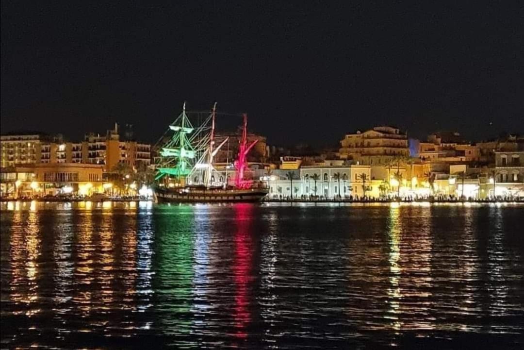 Villa Centro Storico Mare Fuori Bríndisi Exterior foto